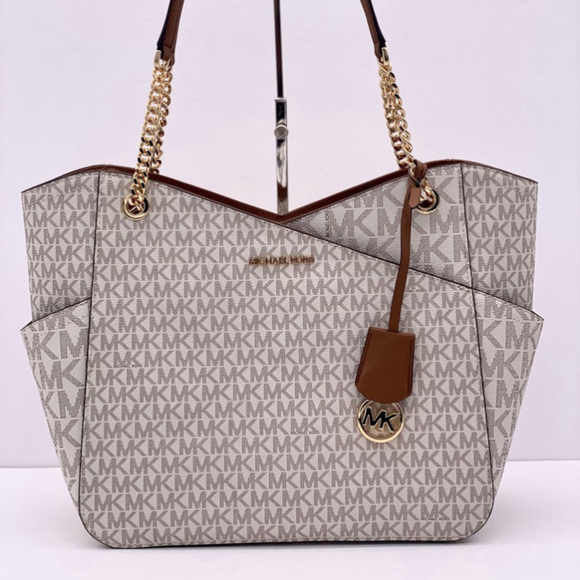 Michael Kors Large X Chain
Shoulder Tote Bag & Double Wallet
Vanilla/Brown - Picture 13 of 16